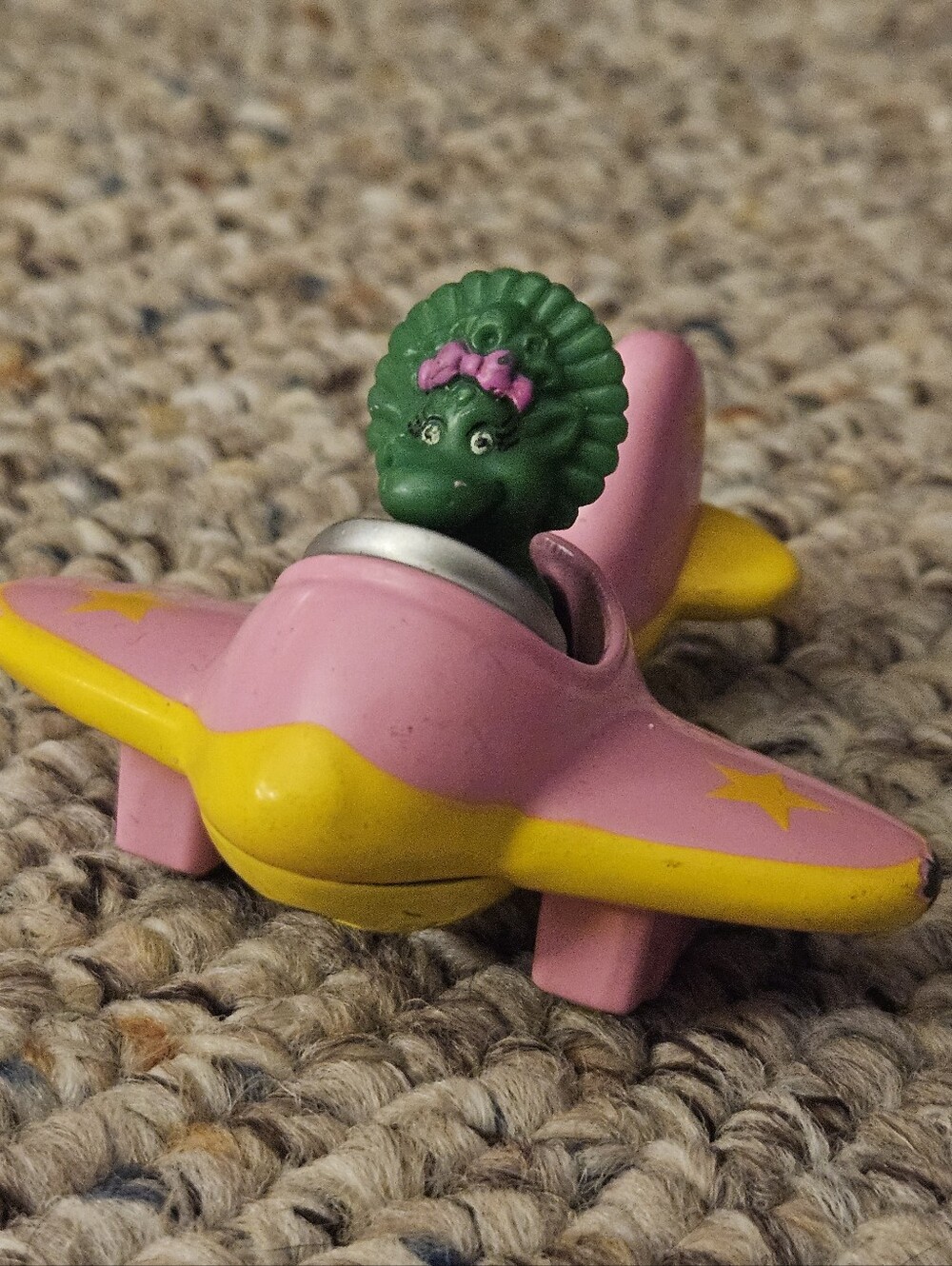 1997 The Lyons Group Hasbro Barney Baby Bop Die Cast Airplane
